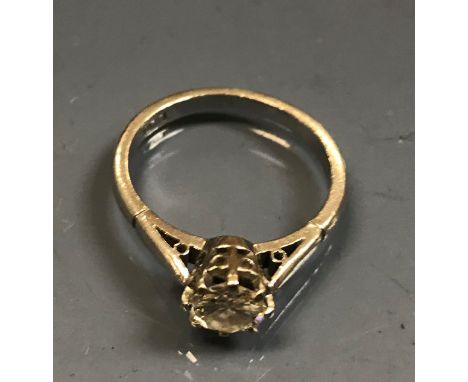 An 18 carat white gold solitaire diamond ring, approx 0.9 carat, size Q CONDITION REPORTS We are not qualified gemologists an