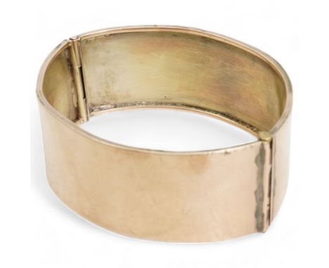 Antique hinged cuff bangleCondition Report:Approx 34.0gm, inner circumference = 17cm, width = 2.3cm, original pin replaced. I