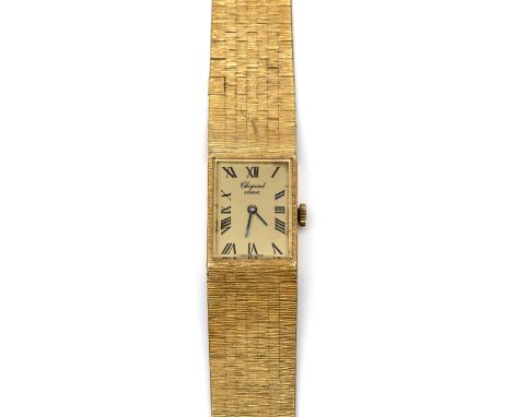 Chopard, 18 kt. gouden polshorloge, jaren '70. Handopwind. Met rechthoekige goudkleurige wijzerplaat met Romeinse cijfers, aa