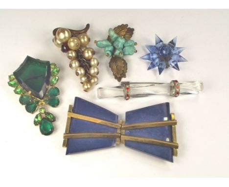 COSTUME JEWELLERY ETC. Including two blue dress clips, an Art Deco celluloid buckle etc.