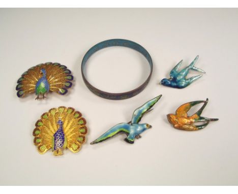 ENAMEL.Two Portuguese silver gilt & enamel peacock brooches, other enamelled bird brooches & a Chinese cloisonne bangle. 