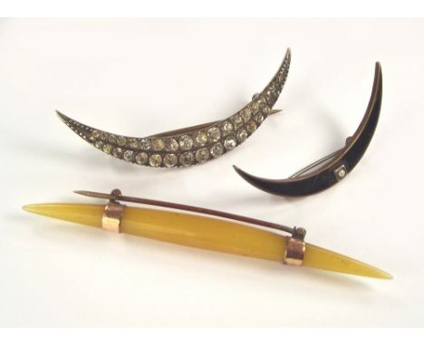VICTORIAN BROOCHES. Three Victorian brooches in horn, enamel & paste.