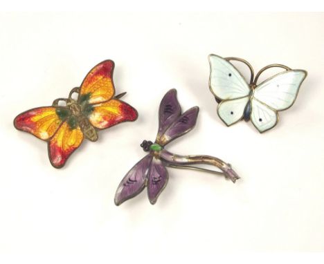 MARIUS HAMMER ETC.A Marius Hammer silver gilt & enamel butterfly brooch, 2.5cm, a silver & enamelled dragonfly brooch (a.f.) 
