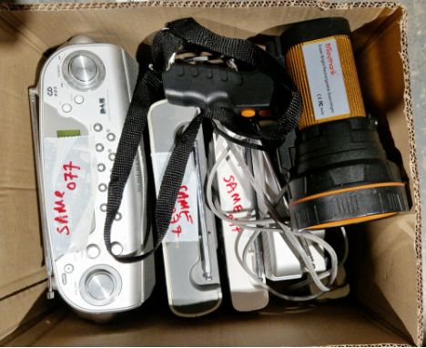 Roberts Gemini 15 DAB radio, three other radios and a torch