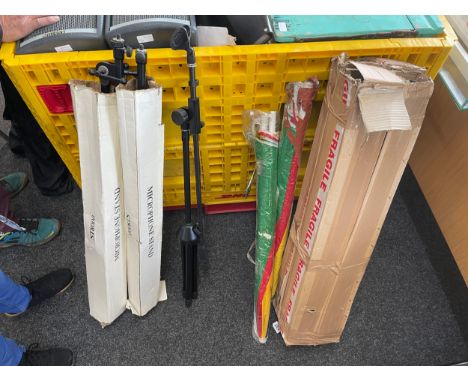 Large selection of speaker stands 