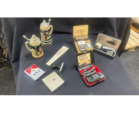 Selection of vintage collectable items to include razors, tankards etc 