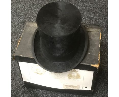 Vintage boxed Lincoln Bennet and co top hat 