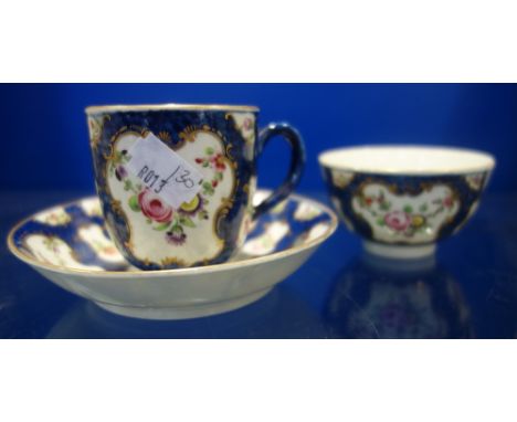A FIRST PERIOD WORCESTER CUP, saucer and tea bowl (3)