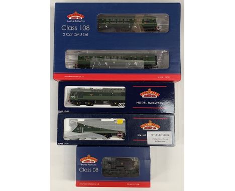 Bachmann: A collection of assorted boxed Bachmann OO gauge to include: 32-906 Class 108 2 car DMU, &nbsp;BR green yellow warn