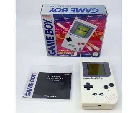 Gameboy Original Game Console, White, boxed, 1993, complete with instructions, scratches to the back of case, original box.