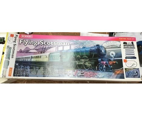Hornby: A boxed Hornby Flying Scotsman, OO gauge train set, R 1039, appears unused.