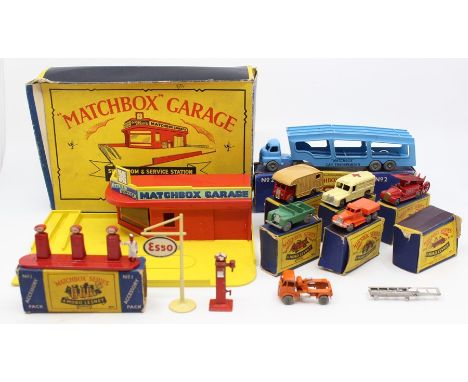 Matchbox: A collection of assorted Matchbox to include: Marshall Horse Box Mk7 No. 35, box slightly crushed, paint chips to v