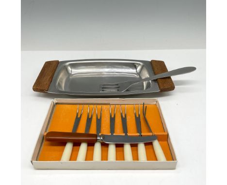 Stainless Steel dish with teak handles and butter spatula 8"L - made in Denmark. Knobler Imports 7 stainless steel little for