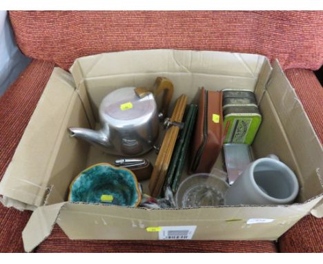 BOX OF VINTAGE ITEMS INCLUDING TEAPOT, TOBACCO TINS, TABLE LIGHTER AND BEER MUG.