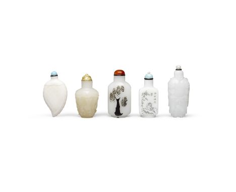 Five white glass snuff bottles19th to 20th centuryIncluding two semi-translucent bottles, imitating white jade, one carved as