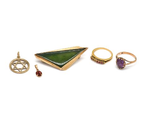 TWO RINGS, A BROOCH AND TWO PENDANTS (5)Comprising; a 9ct gold ring, claw set with an oval cut mauve synthetic gem, a gold an