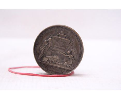 A BRONZE DUKE OF WELLINGTON SNUFF BOX