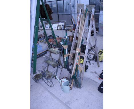 AN ASSORTMENT OF ITEMS TO INCLUDE A BBQ, PLANT STANDS AND GARDEN TOOLS ETC