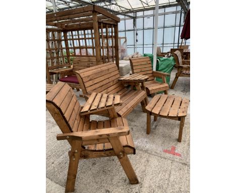 AN AS NEW EX DISPLAY CHARLES TAYLOR GARDEN FURNITURE SET. ONE DOUBLE SEATER BENCH AND TWO SINGLE ARMCHAIRS WITH TWO ADJOINING