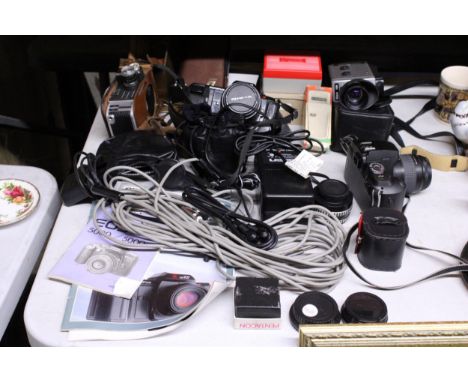 A COLLECTION OF CAMERAS AND EQUIPMENT TO INCLUDE, A EUMIG SPLICER SUPER 8, ZEISS IKON FLASH ATTACHMENT, CAMERA ACTUATOR EXTEN