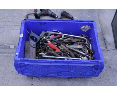A LARGE ASSORTMENT OF HAND TOOLS TO INCLUDE SPANNERS, SAWS AND SOCKETS ETC