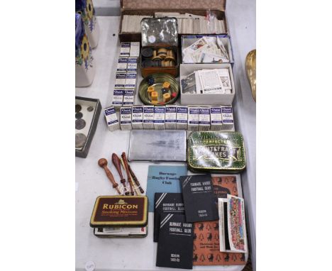 A QUANTITY OF VINTAGE ITEMS TO INCLUDE CIGARETTE CARDS, QUINK INK CARTRIDGES, CIGARETTE CASE, TINS, ETC.,