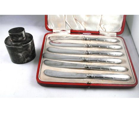 A Victorian silver tea caddy ,London 1893 8cm high and a set of silver handled butter knives, cased, Birmingham 1900 