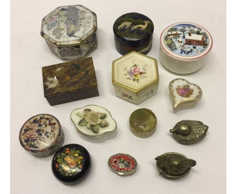 A collection of lidded trinket pots to include: Crown Derby, Limoge & Villeroy & Bach.