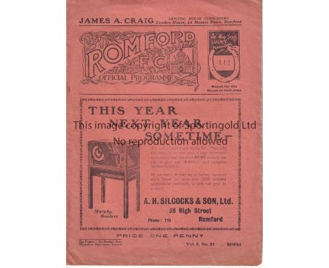 ROMFORD / ENFIELD     Programme Romford v Enfield Athenian League 26/4/1934. Some light creasing. No writing. Generally good 