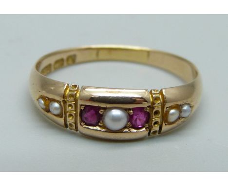 A Victorian 15ct gold, ruby and pearl ring, Birmingham 1892, 2.7g, Q 