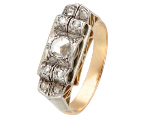 Late Art Deco / early retro ring. Hallmarks: 750 and Pd 950 Dutch assay mark. Set with 9 rose cut diamonds, the largest havin