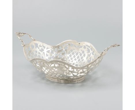 Model with pearl rim, brazed rocaille handles and openwork sides. Netherlands, Schoonhoven, J. Krins, 1962, hallmarks: lion, 