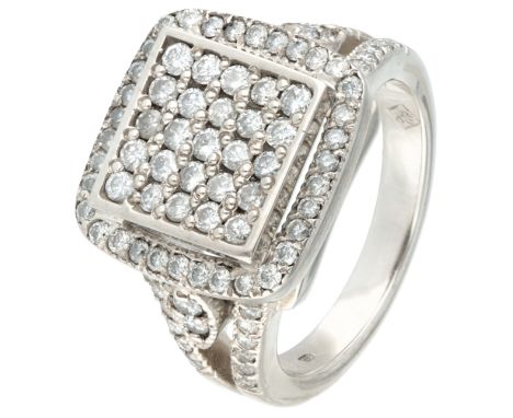 Set with 91 brilliant cut diamonds of approx. 0.80 ct. in total (including one single cut, possibly some synthetic diamonds, 