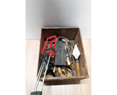 A VINTAGE COLMANS STARCH BOX WITH CONTENTS INC HAND TOOLS ETC