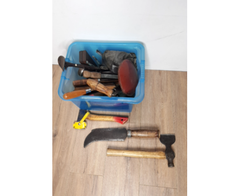 A BOX LOT CONTAINING VINTAGE TOOLS