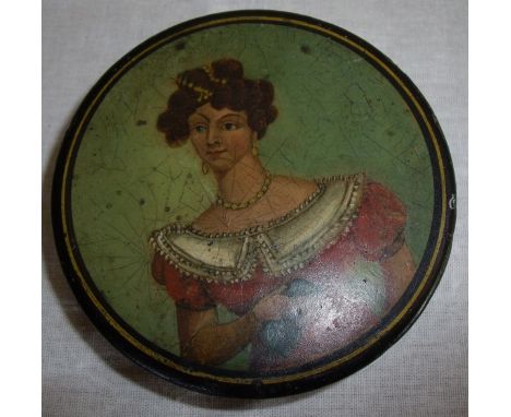 18th/19th C circular papier mache snuff box, the top panel with head & shoulder profile of a lady (diameter 9cm)