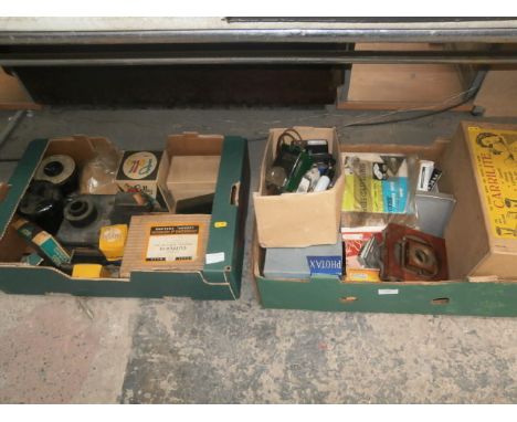2 boxes of vintage photographic items