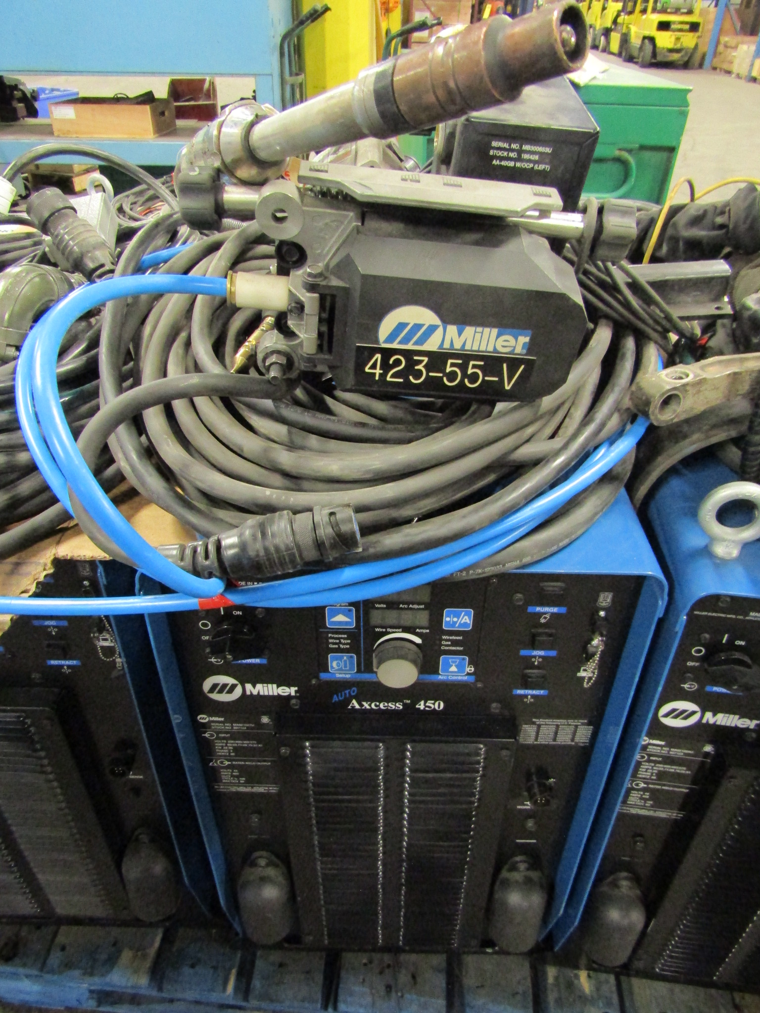 Miller AutoAxcess 450 Mig Welder 450 amp with 4wheel wire feeder, cables with gun COMPLETE pu