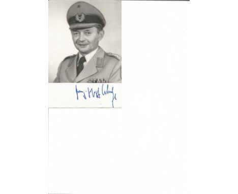 German General Franz Joseph Schulze KC signed 6 x 4 photo in uniform with letter. German lieutenant general. D. the Air Force