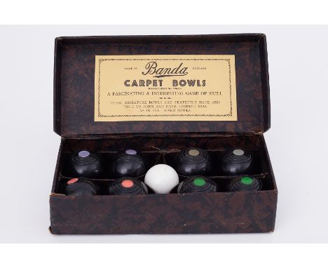 Carpet boules, Banda, a boxed set.