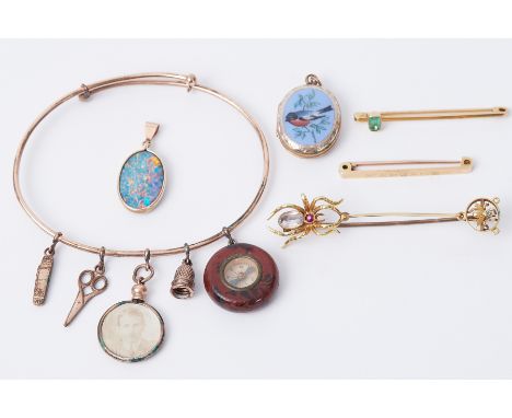 A mixed lot to include a 9ct yellow gold pendant set with an opal doublet, 1.62gm, a 15ct bar brooch engraved 'Margaret', 2.0