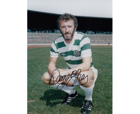Autographed Danny Mcgrain 8 X 6 Photo - Col, Depicting The Celtic Captain Striking A Full Length Pose For Photographers Durin