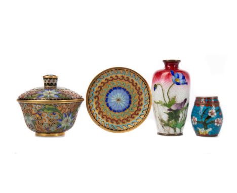 20TH CENTURY CHINESE CLOISONNE ENAMEL LIDDED JAR ON STAND, 7.5cm high, along with a small enamel vase and a barrel shaped pot