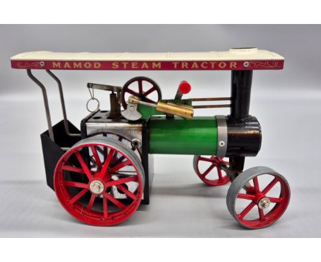 Mamod steam tractor model with original box &amp; accessories 