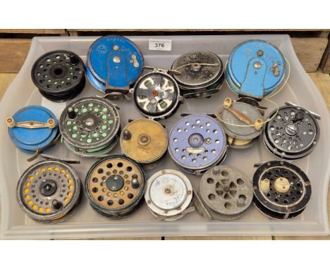 A collection of vintage fly reels; brass fly reel, Shakespeare reels &amp; many more 