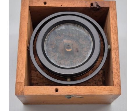Vintage boxed Scullers Safety Corporation New York compass. 