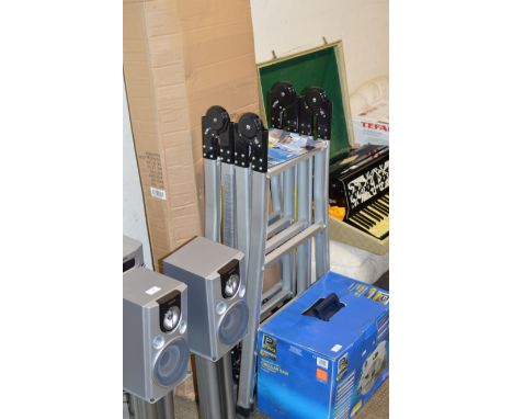 CIRCULAR SAW IN BOX, LOFT LADDER &amp; 4 STEP LADDER     