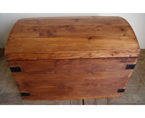 Pine dome topped trunk with twin carrying handles (83cm x 54cm x 58cm)