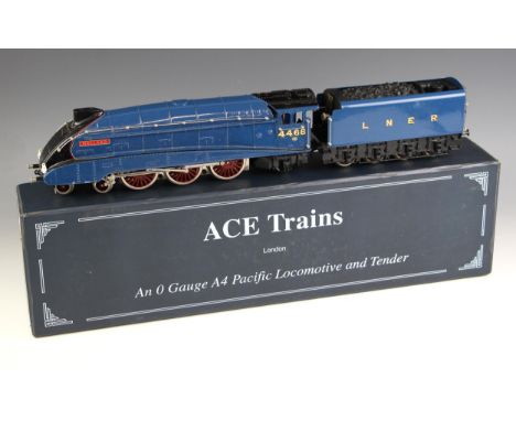 An ACE Trains 'O' gauge electrically powered model railway 4-6-2 A4 Pacific locomotive and tender, '4468 Mallard', the locomo