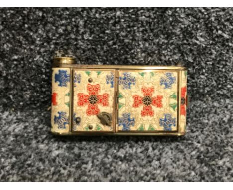 1930s camera style vanity compact